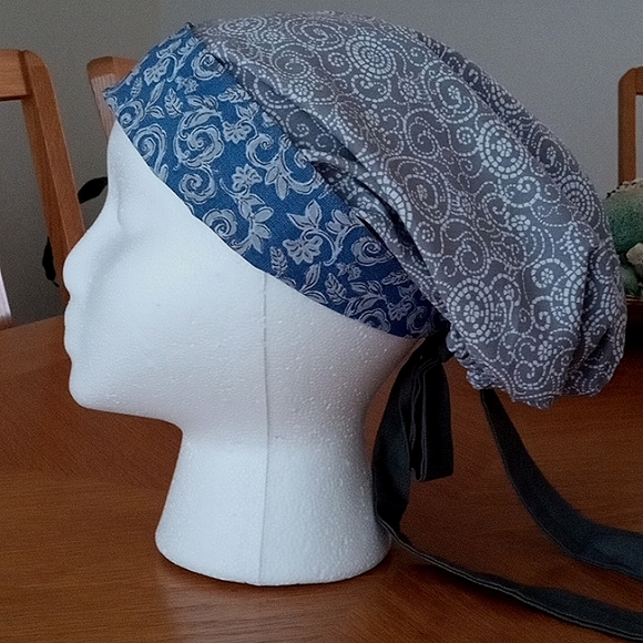 Scrub Ponytail Reversible Hat Blue/Grey Can Be Worn Several Ways NWOT - Picture 3 of 6